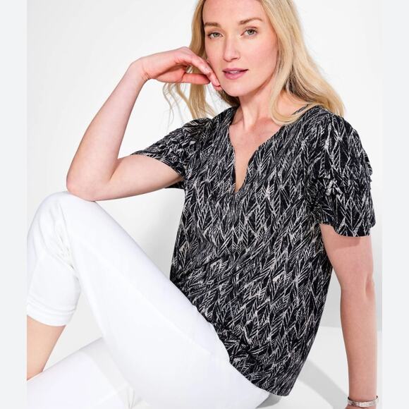 Nic+Zoe Tops Nzt Sketched Leaves Flutter Sleeve Split Neck Tee Size Medium - Picture 3 of 8